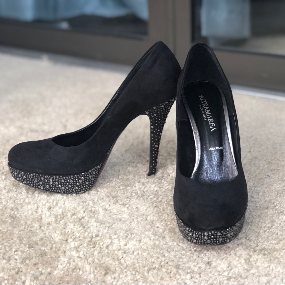 Italian black high heel shoes